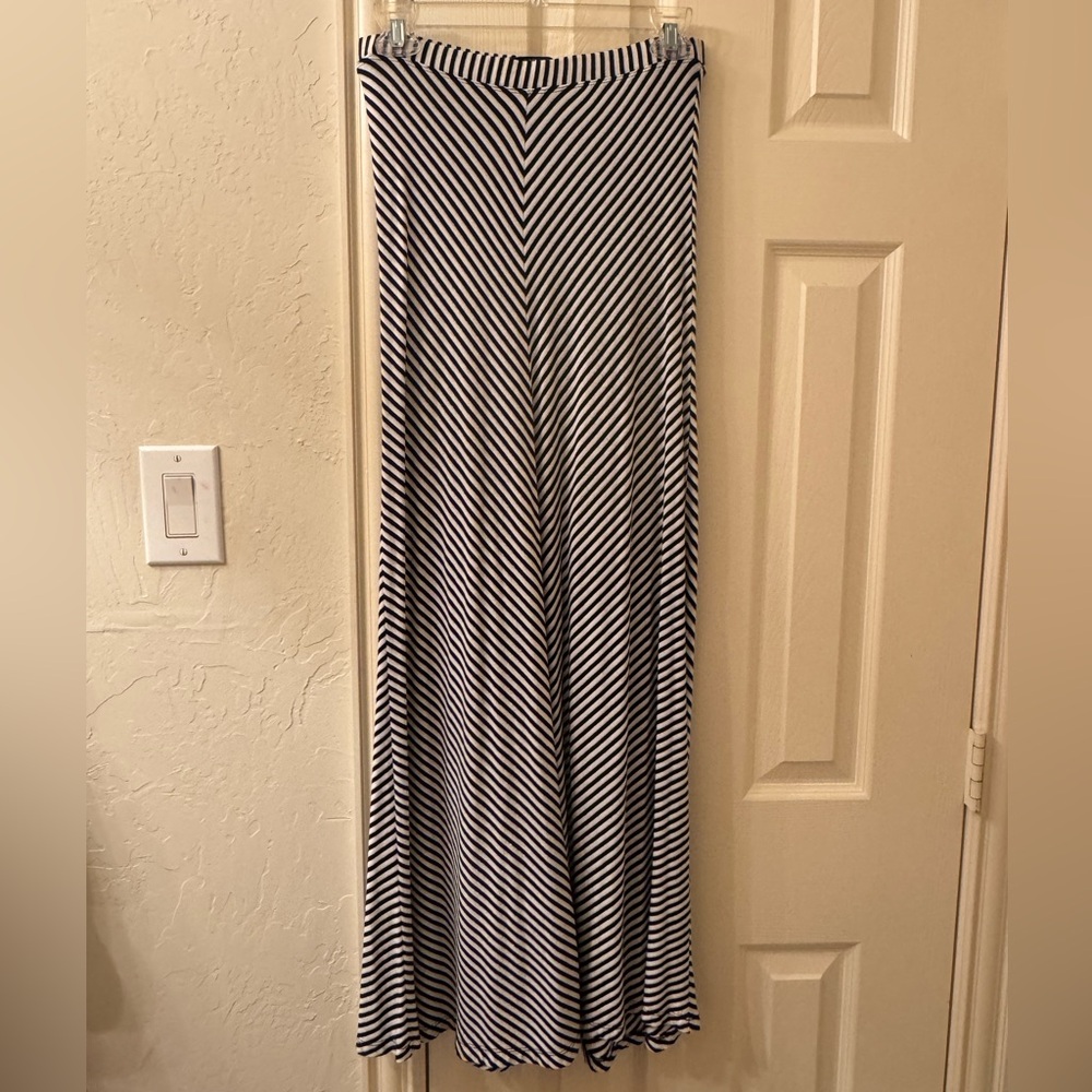Roz & Ali Petite Striped Maxi Skirt — S